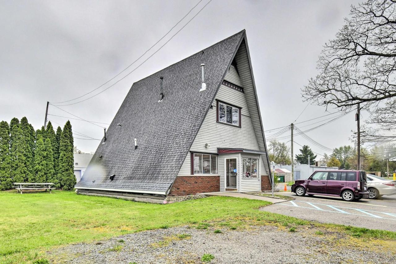 Bright And Cozy A-Frame Studio Steps To River! Algonac 외부 사진